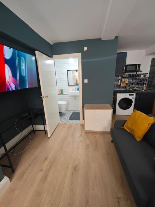 New Studio Flat In Old Street - Zone 1 Apartment London Exterior photo